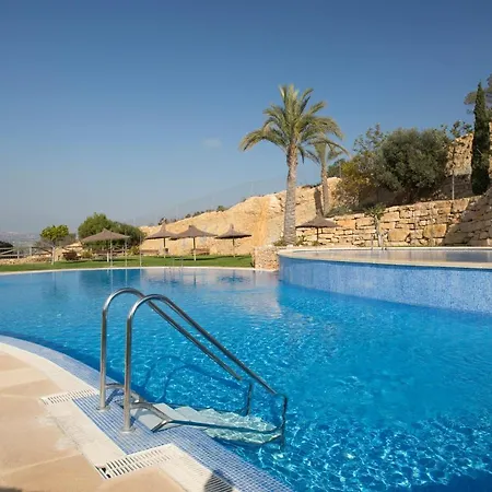 Breathtaking View 2-bedroom Apartment